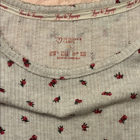 Primark Cream Ribbed Long Sleeve Top with Red Floral Print - Picture 13 of 15